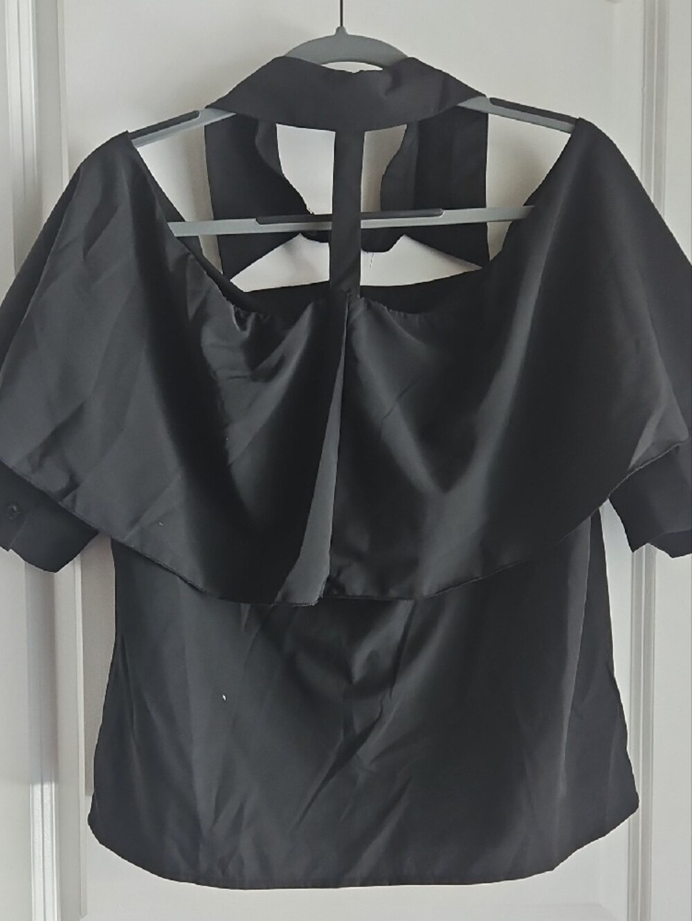 SHEIN Black Off-Shoulder Ruffle Button-Up Top - Picture 2 of 3